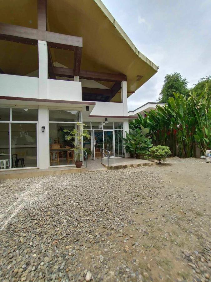 Frachette'S Bed & Breakfast Puerto Princesa Esterno foto