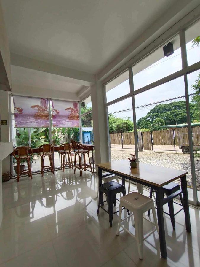 Frachette'S Bed & Breakfast Puerto Princesa Esterno foto