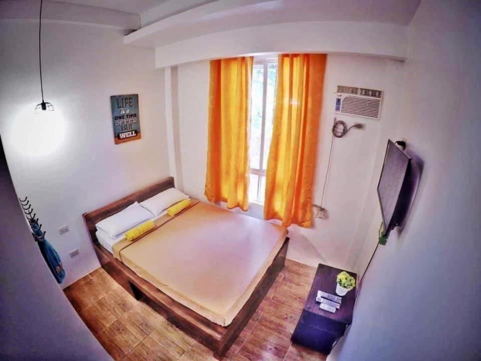 Frachette'S Bed & Breakfast Puerto Princesa Esterno foto