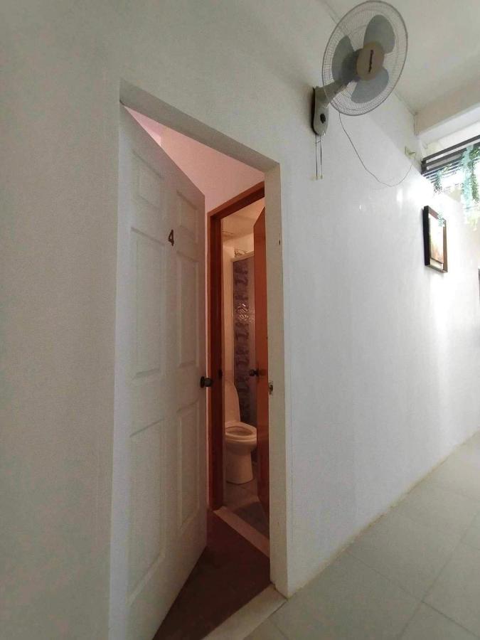 Frachette'S Bed & Breakfast Puerto Princesa Esterno foto